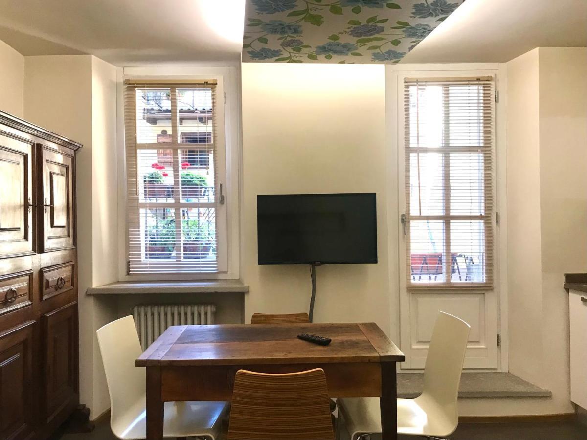 Aymon De Challant Appartement Аоста Экстерьер фото